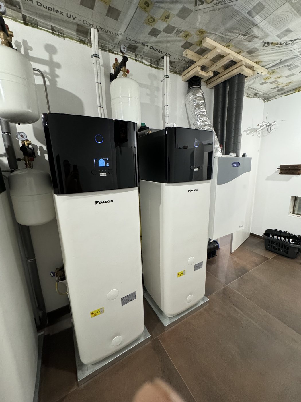Daikin Wärmepumpe im Technikraum